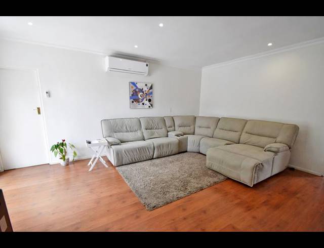 3 BEDROOM PROPERTY TO RENT IN SANDOWN